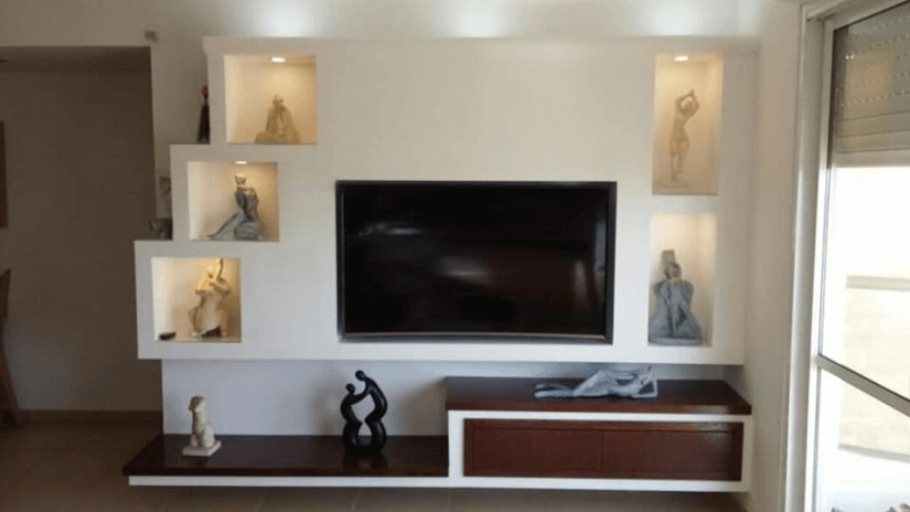 גבס בשילוב עץ